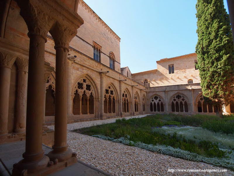 DETALLE DEL CLAUSTRO